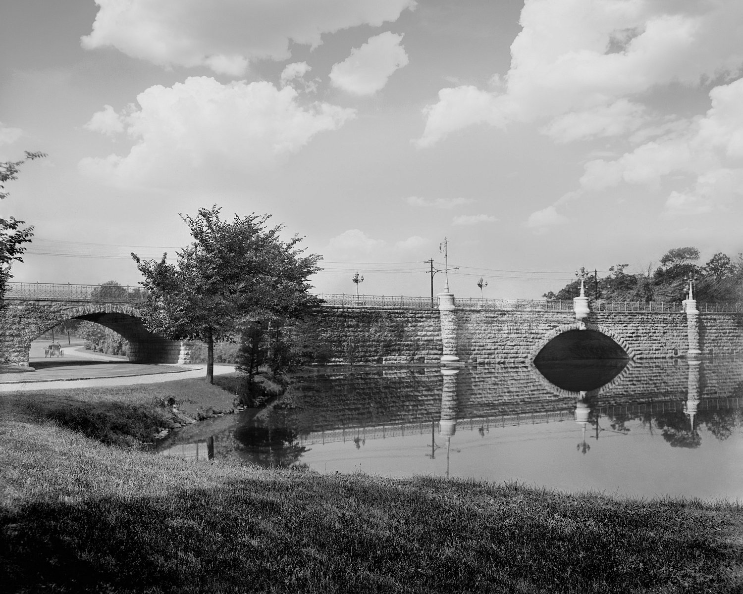 Photo Restoration | Bridge_in_Delaware_Park,_Buffalo,_N.Y_1.jpg